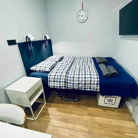 Otel Thruster - Rooms, Kitchen, Chill-out Zone-netflix, Lobby-netflix Gdynia