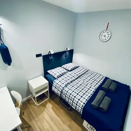 Otel Thruster - Rooms, Kitchen, Chill-out Zone-netflix, Lobby-netflix