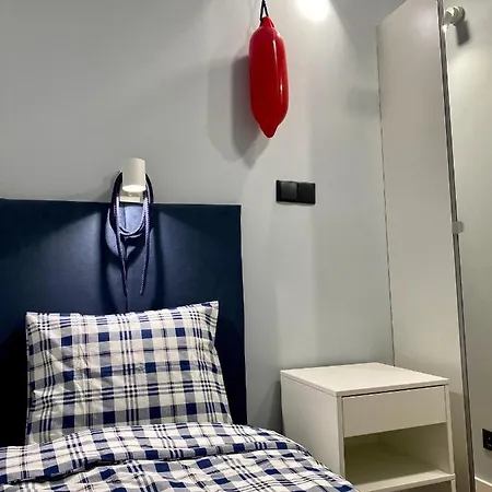 Thruster - Rooms, Kitchen, Chill-out Zone-netflix, Lobby-netflix