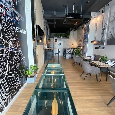 Hotel Thruster - Rooms, Kitchen, Chill-out Zone-netflix, Lobby-netflix Gdynia