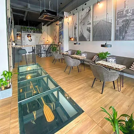 Thruster - Rooms, Kitchen, Chill-out Zone-netflix, Lobby-netflix 그디니아