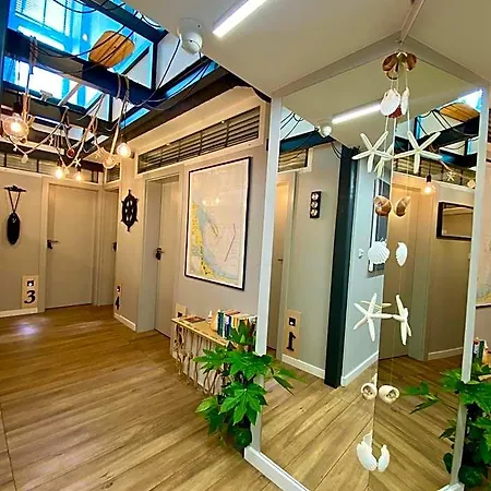 Thruster - Rooms, Kitchen, Chill-out Zone-netflix, Lobby-netflix * Gdynia