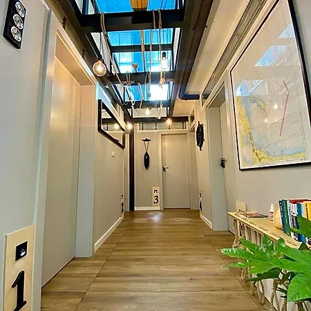 Thruster - Rooms, Kitchen, Chill-out Zone-netflix, Lobby-netflix * 格丁尼亚