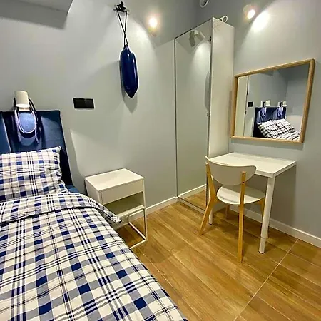 Hotel Thruster - Rooms, Kitchen, Chill-out Zone-netflix, Lobby-netflix