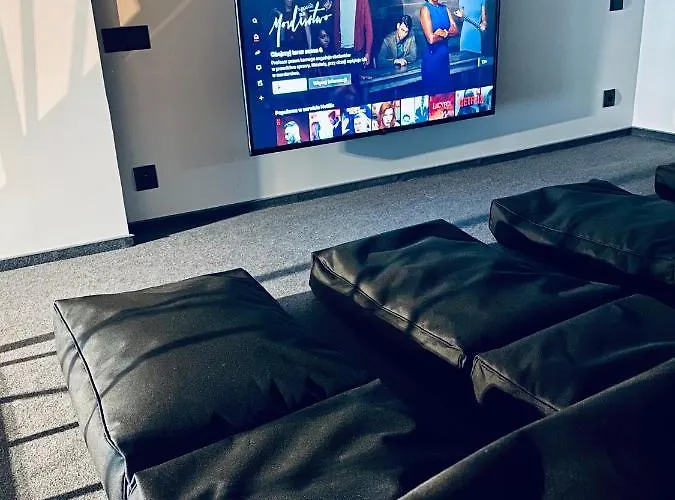 Hotel Thruster - Rooms, Kitchen, Chill-out Zone-netflix, Lobby-netflix